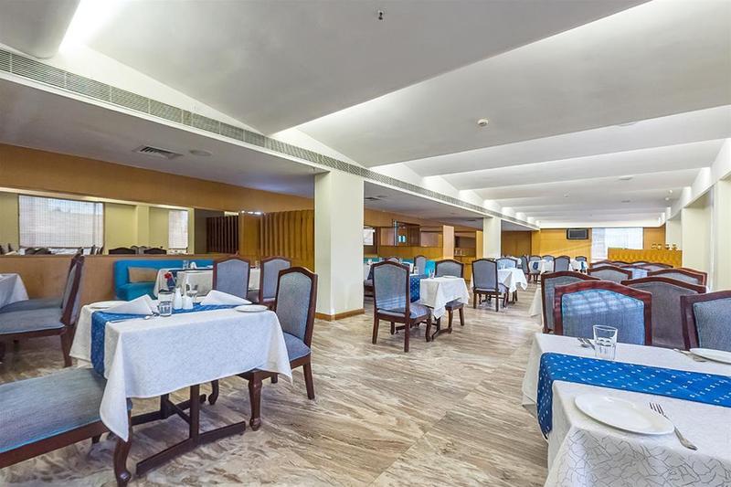 Отель The Sunway Manor Пондичерри Экстерьер фото
